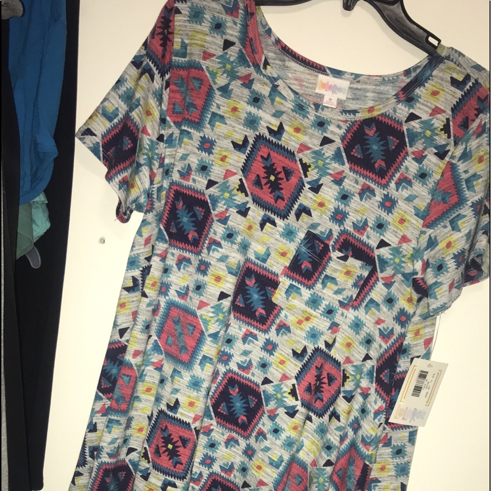 Lularoe Carly 🍍